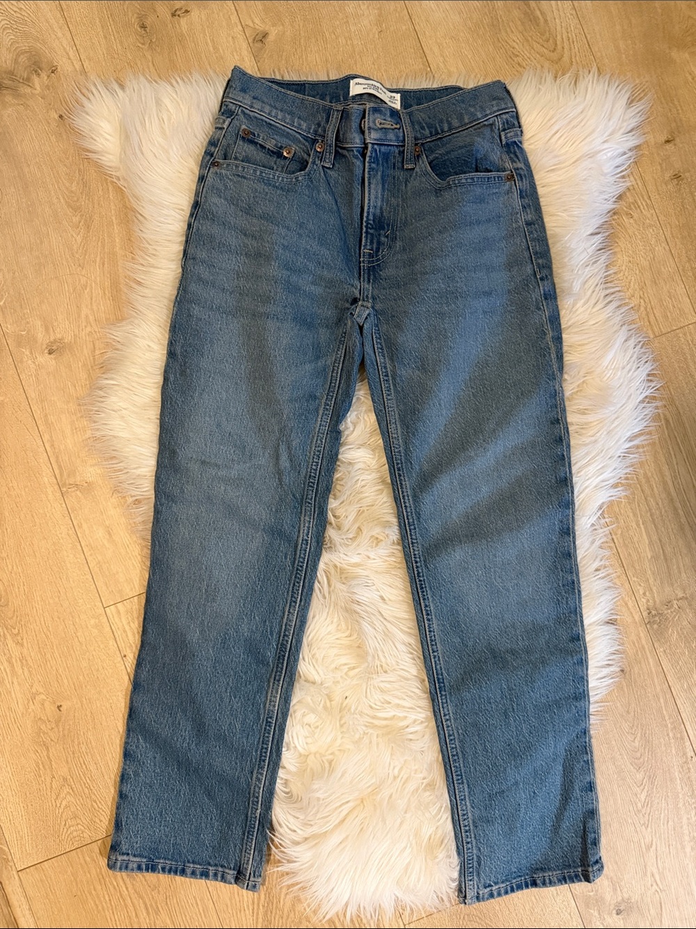 Abercrombie & Fitch Straight-Leg Jeans in Medium Blue Wash